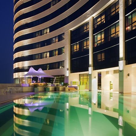Symphony Style Hotel Kuwait Salmiya 외부 사진 The swimming pool at the hotel