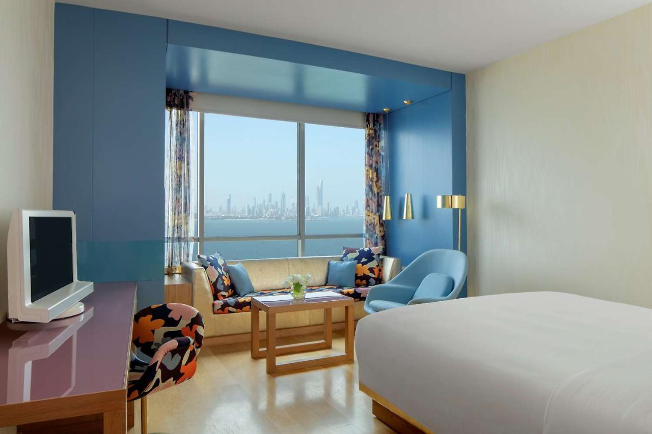 Symphony Style Hotel Kuwait Salmiya 외부 사진 A room at the hotel
