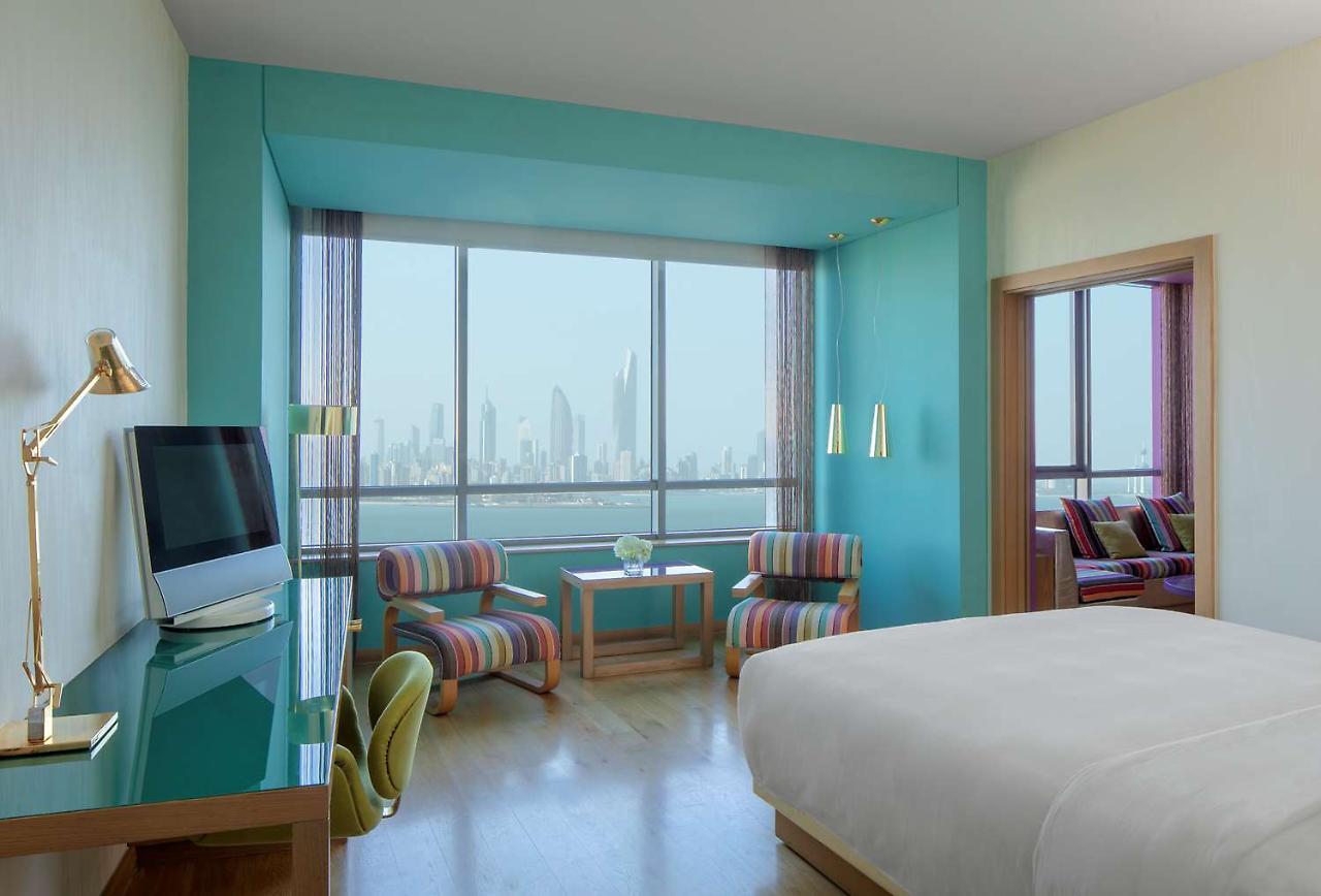 Symphony Style Hotel Kuwait Salmiya 외부 사진 A room at the hotel