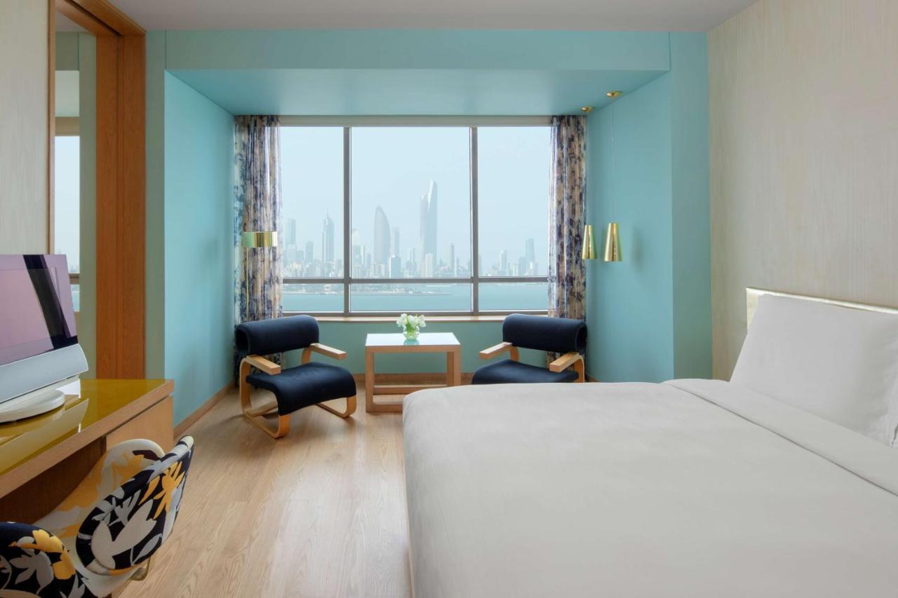 Symphony Style Hotel Kuwait Salmiya 외부 사진 A room at the hotel